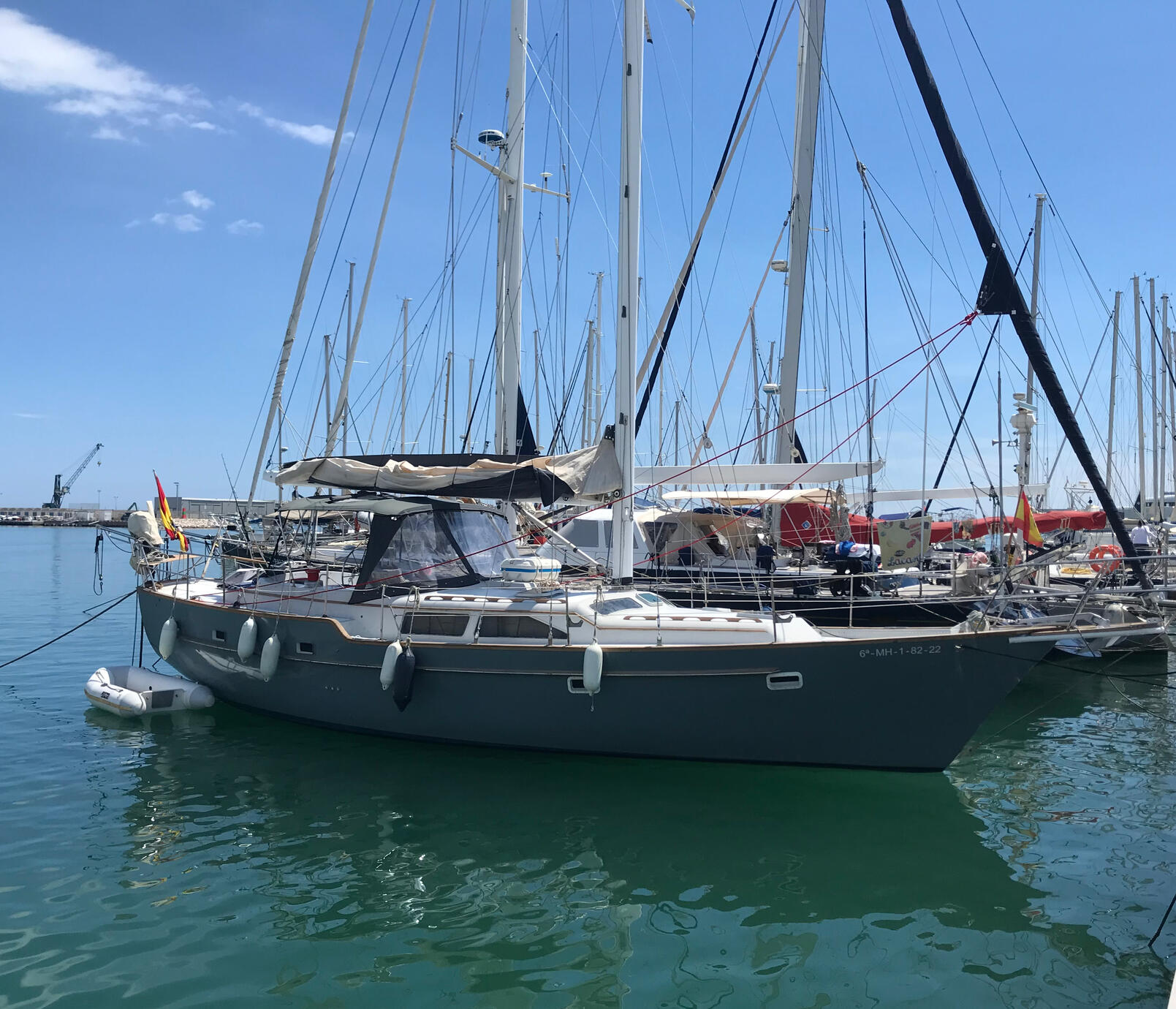velero de charter en ibiza